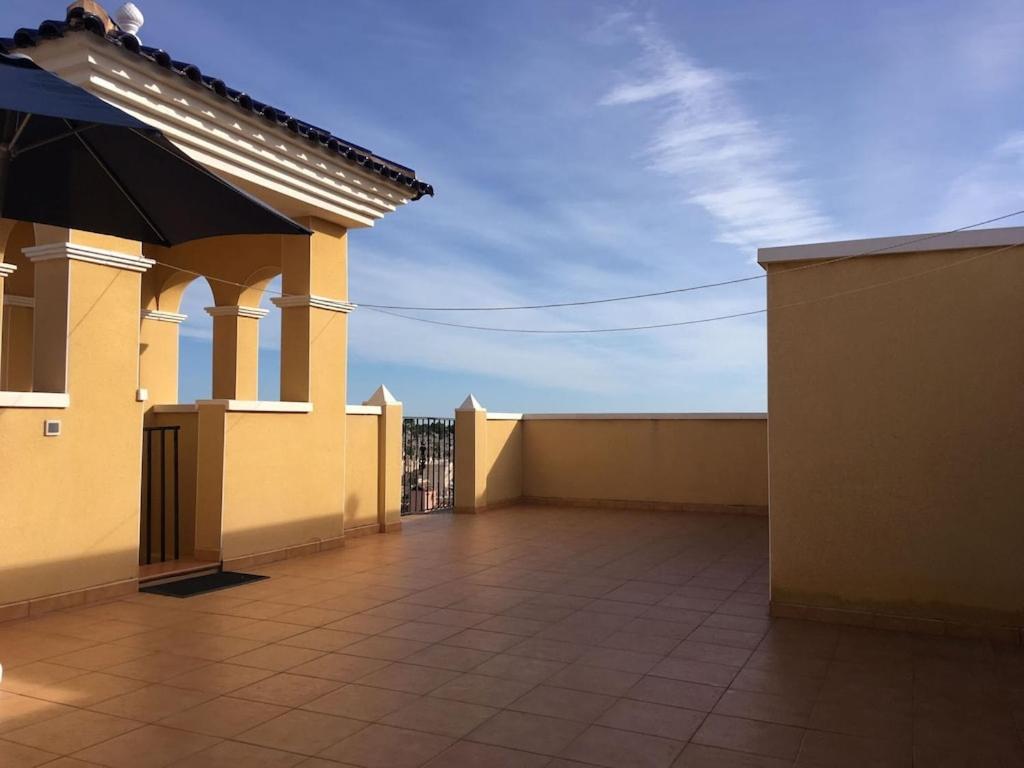 Top Floor Spacious Apartment With Roof Terrace Alicante Esterno foto