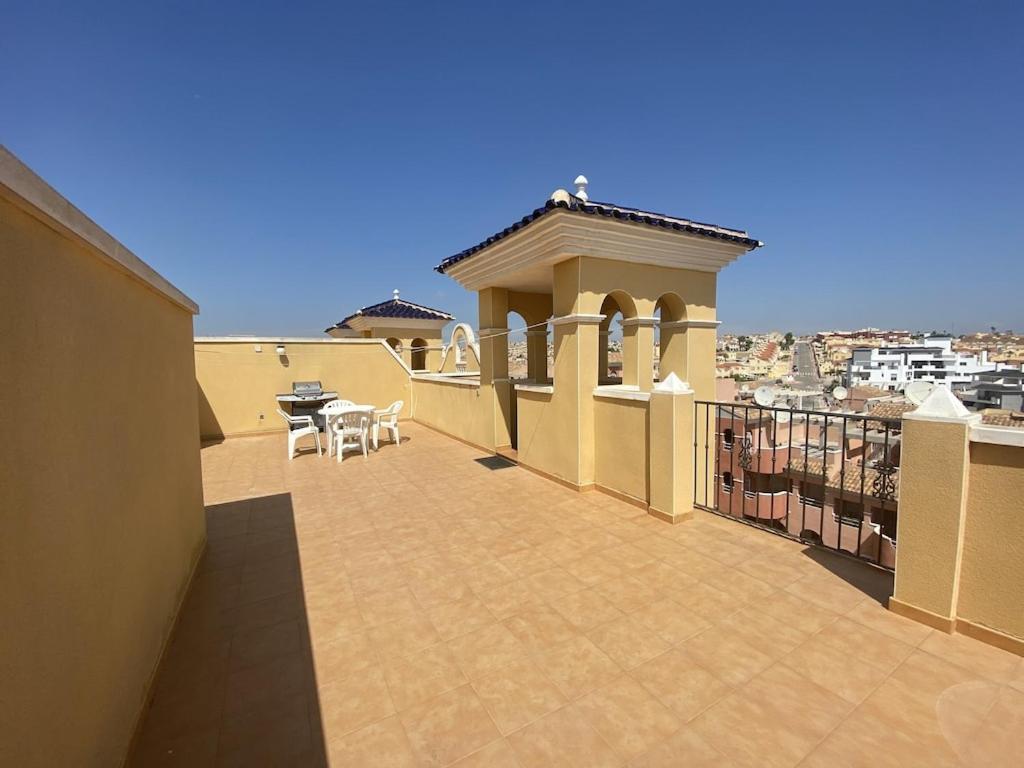 Top Floor Spacious Apartment With Roof Terrace Alicante Esterno foto